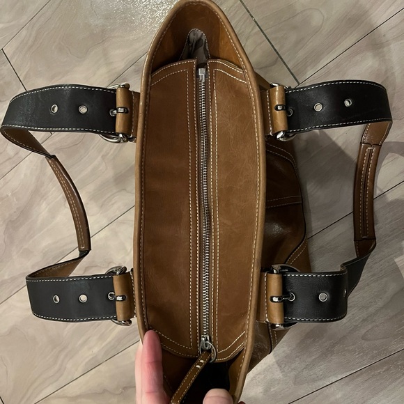 Vintage Coach 9544 Soho Leather Tote - Picture 6 of 10